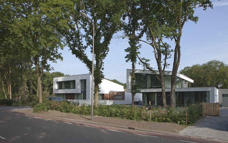 Nieuwbouw twee bosvilla's Rijen